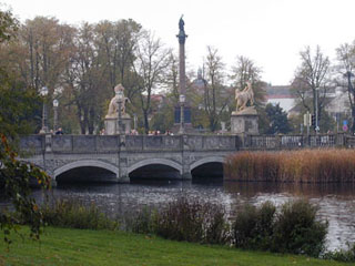 Brücke zwischen Stadt und Schloss Schwerin